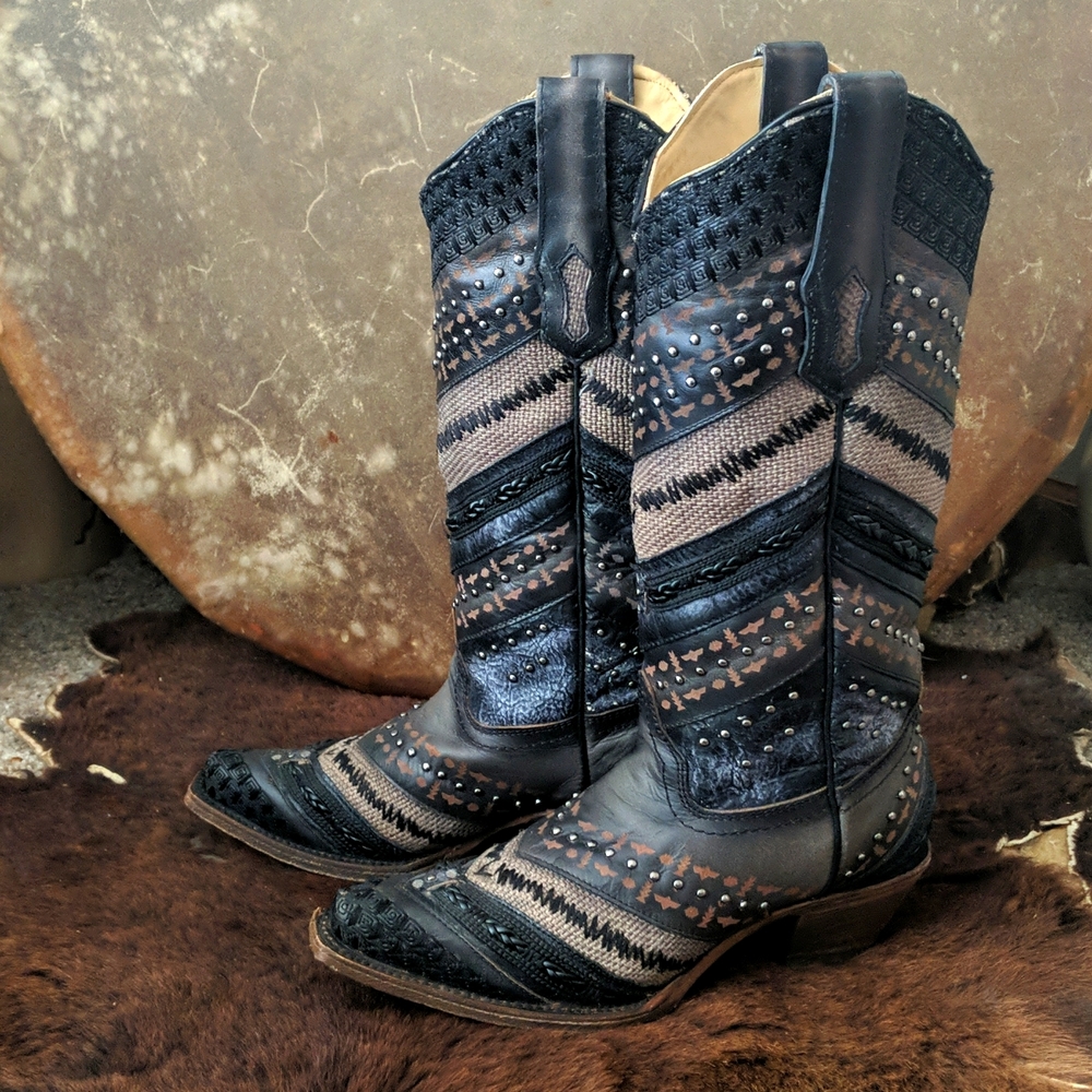 CORRAL A3355 "Antonia" gray/black embroidered leather snip toe cowgirl boots sz6